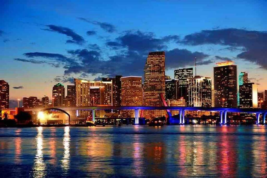 Great Location Downtown/airport/south Miami
