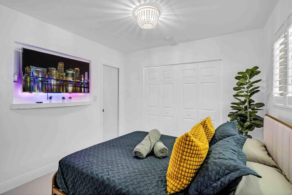 Luxury Miami Home! Next To Miami Beach & Airport