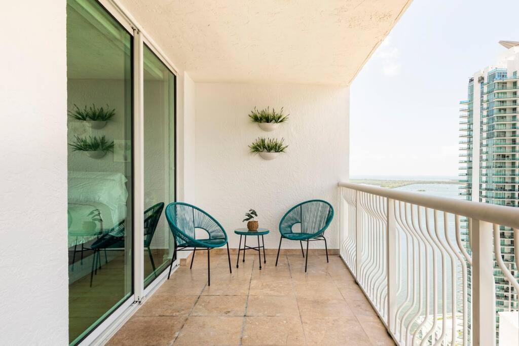 Brickell Center W/city & Bay View + Free Parking! *