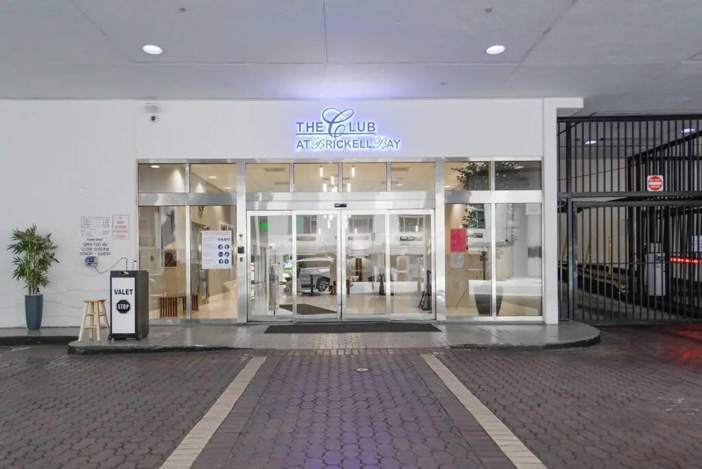 Brickell Center W/city & Bay View + Free Parking! *