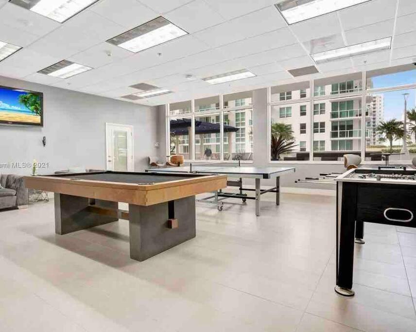 Brickell Center W/city & Bay View + Free Parking! Miami