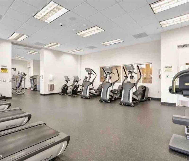 Brickell Center W/city & Bay View + Free Parking! *