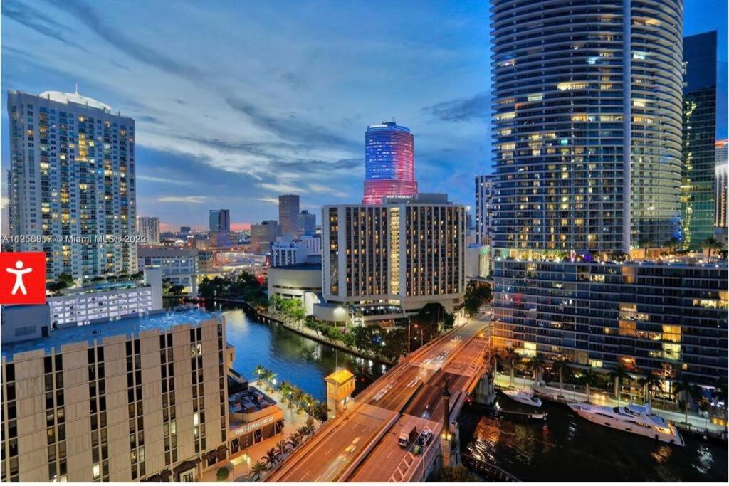 Gorgeous Bay & View In Brickell With Free * Miami