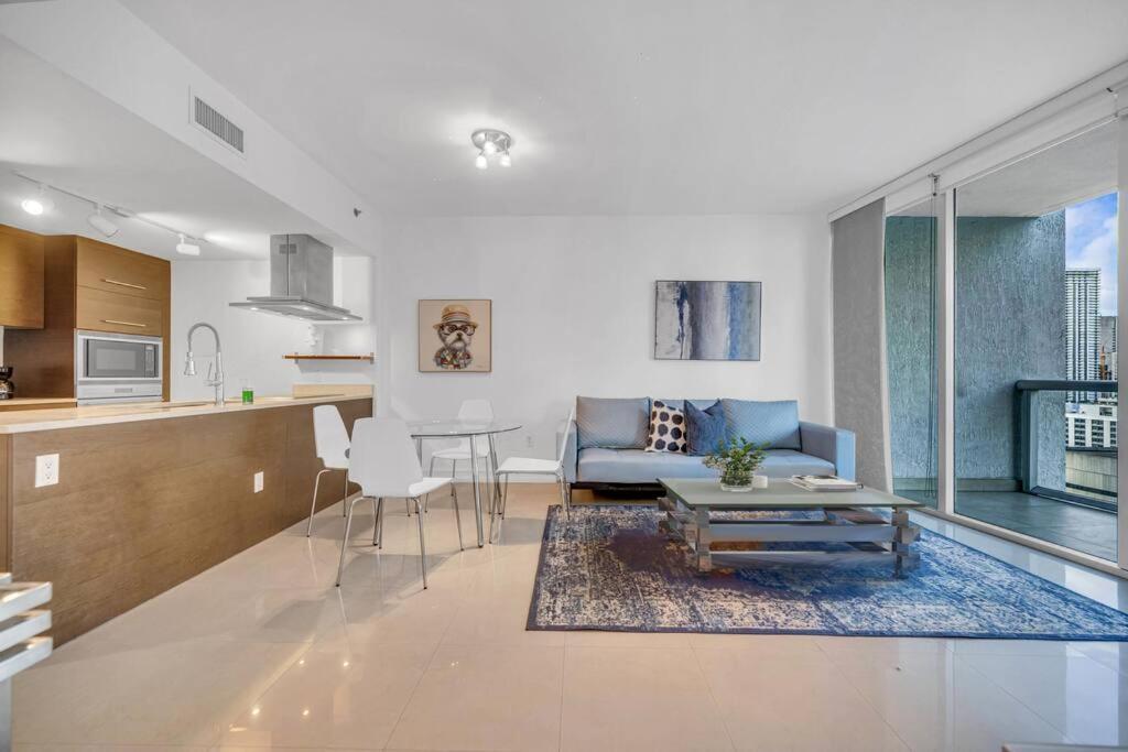 Gorgeous Bay & View In Brickell With Free