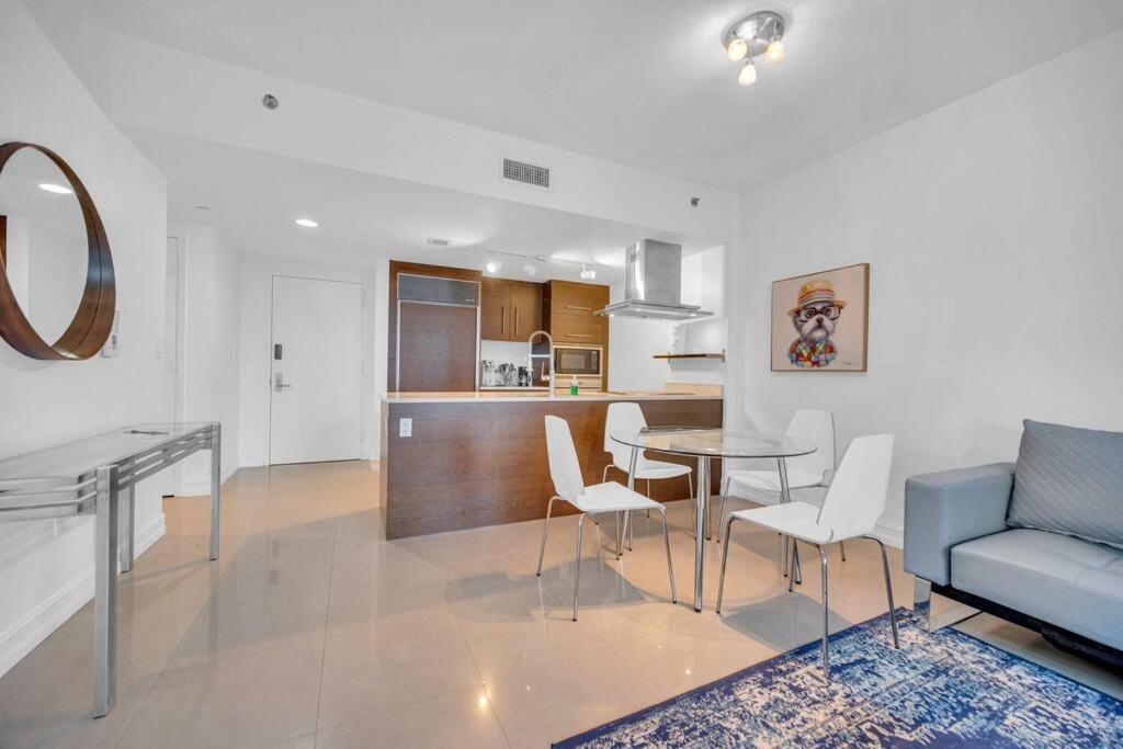Gorgeous Bay & View In Brickell With Free *