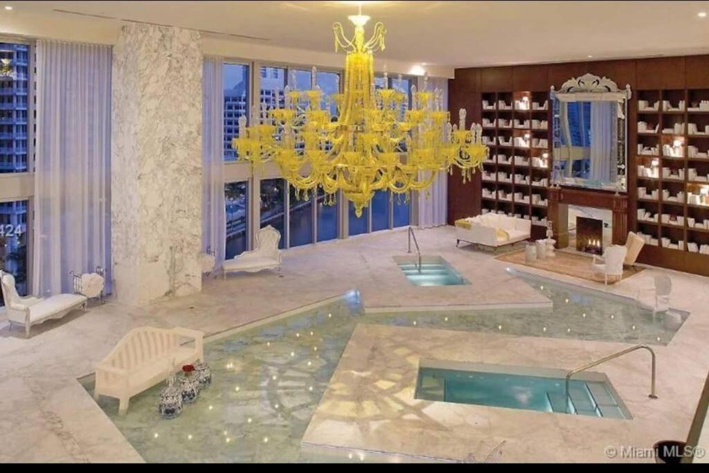 Gorgeous Bay & View In Brickell With Free Apartment Miami