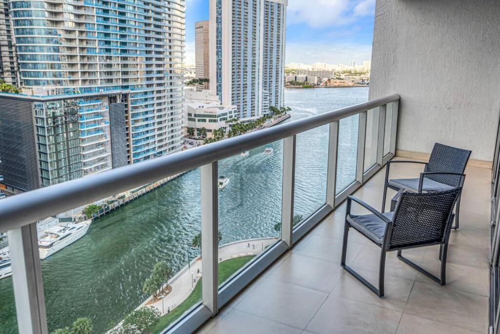 Gorgeous Bay & View In Brickell With Free *