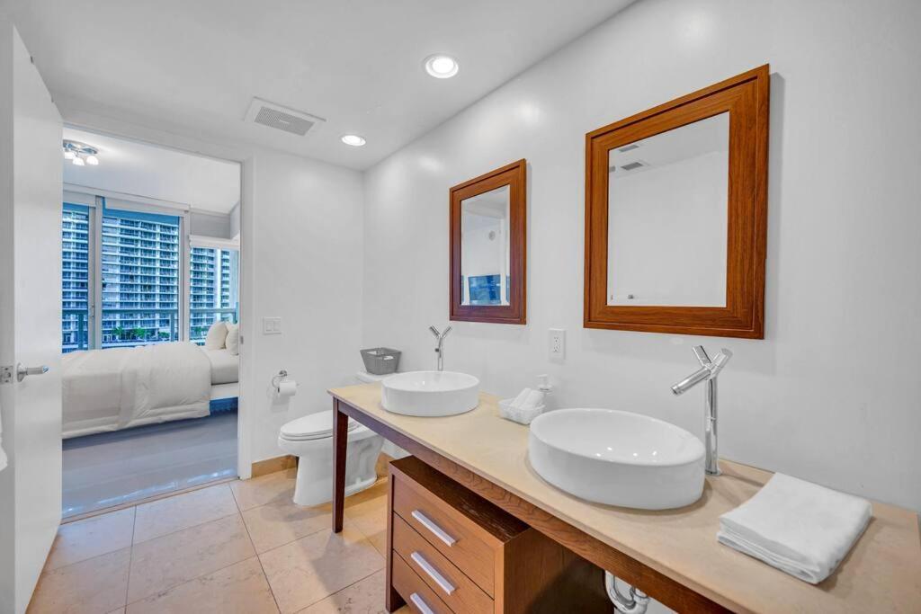 Gorgeous Bay & View In Brickell With Free Apartment *