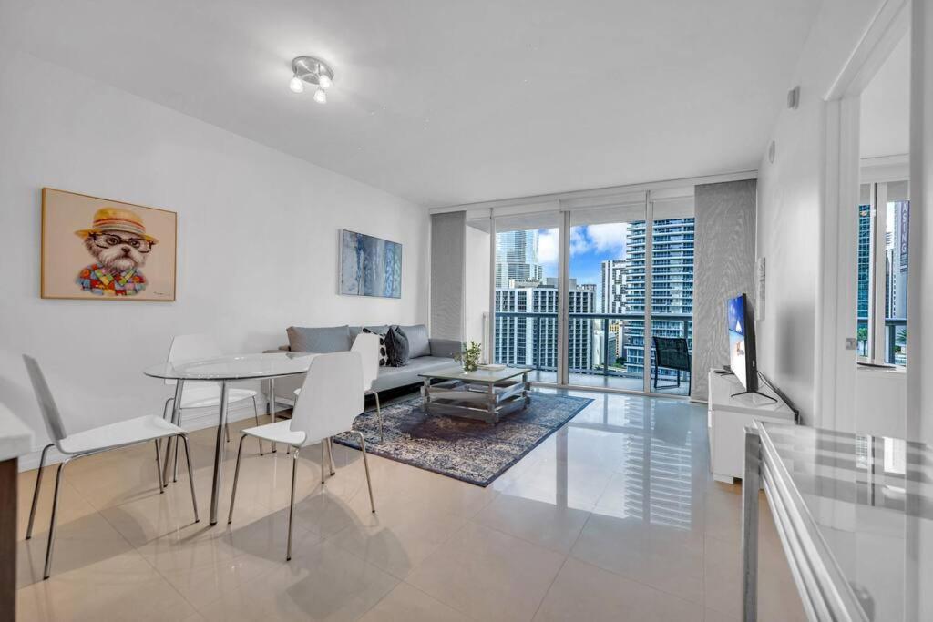 Gorgeous Bay & View In Brickell With Free *