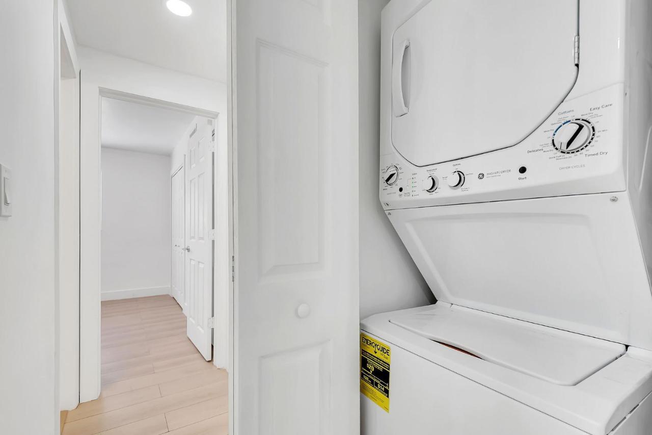 Brand New Tropicana #2 Apartment *