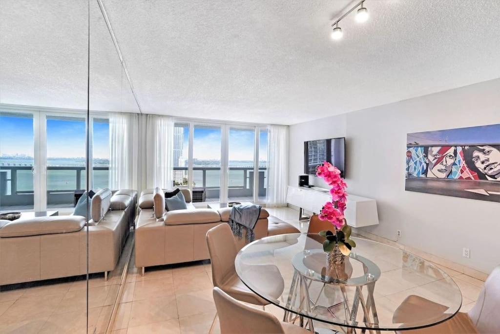 Endless Summer! Incredible Water Views Appartement Miami