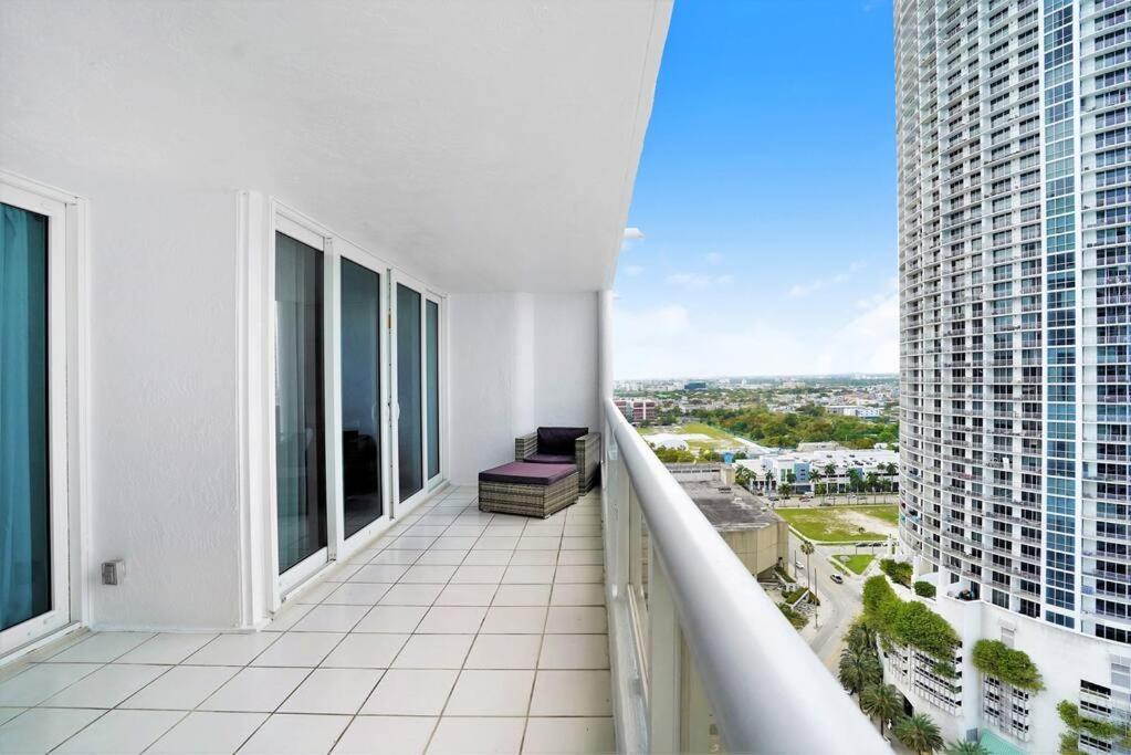 Endless Summer! Incredible Water Views * Miami