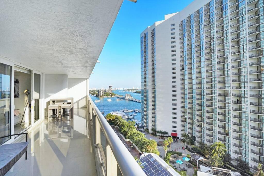Some Like It Hot! Skyline & Water Views 4br Appartement