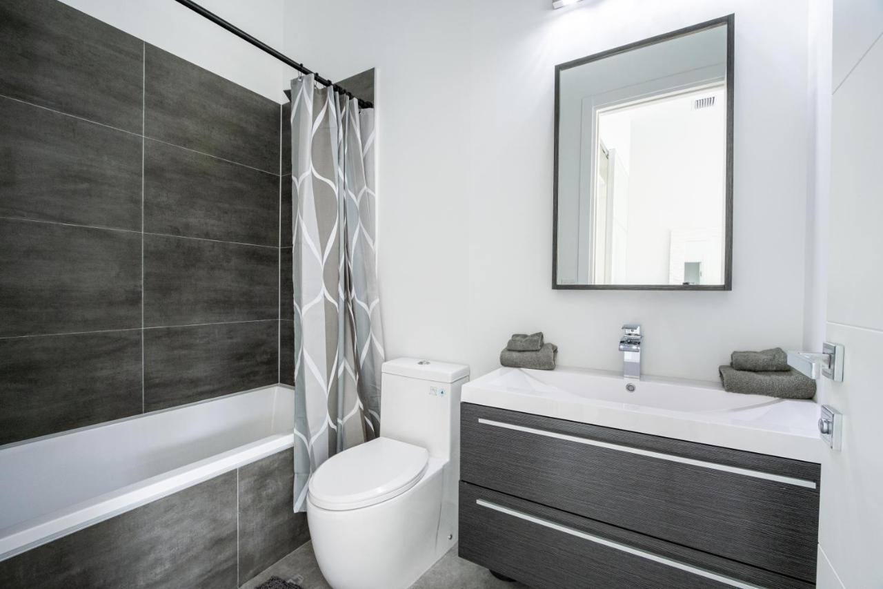 Modern 4-bedroom Townhouse With Pool! * Miami