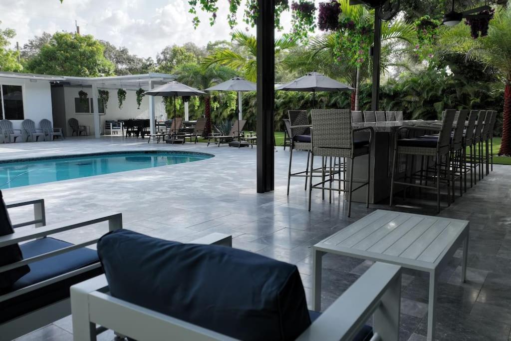 With Outdoor Sauna, Outdoor Bar And Pergola With Games * Miami