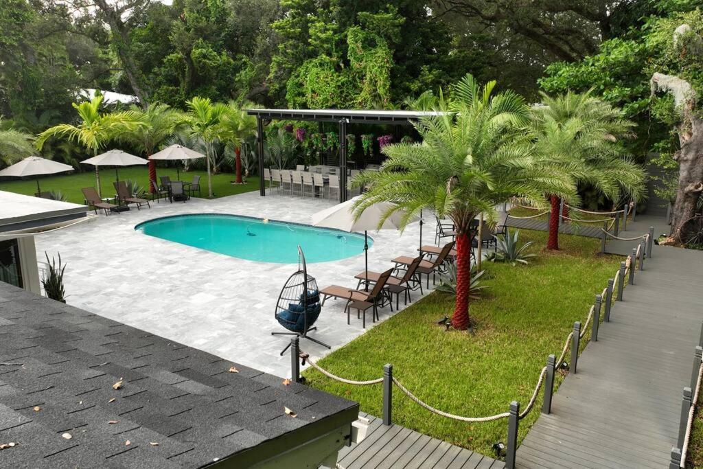 With Outdoor Sauna, Outdoor Bar And Pergola With Games *