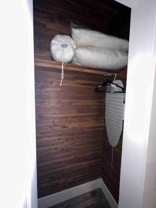 Vakantiehuis Entire 3/1 House Near Wynwood! Miami