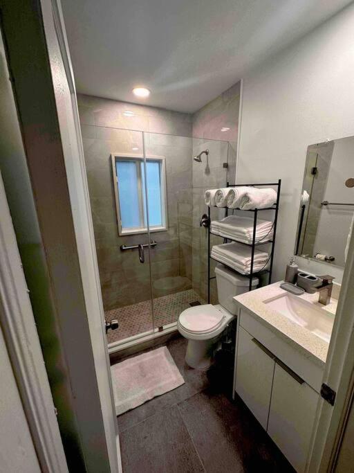 Vakantiehuis Entire 3/1 House Near Wynwood!