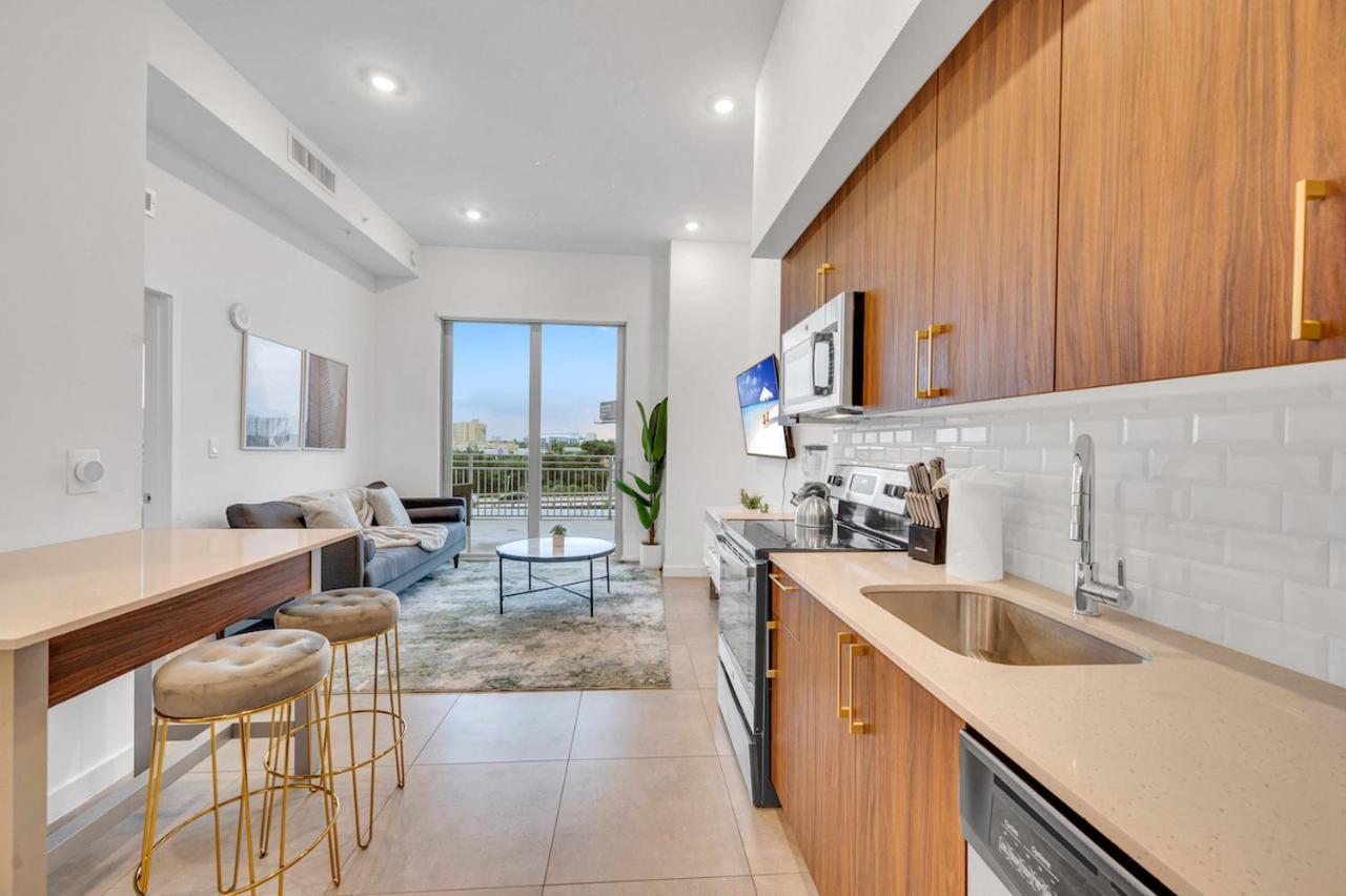 Appartement Modern Unit In Downtown With Free Parking *