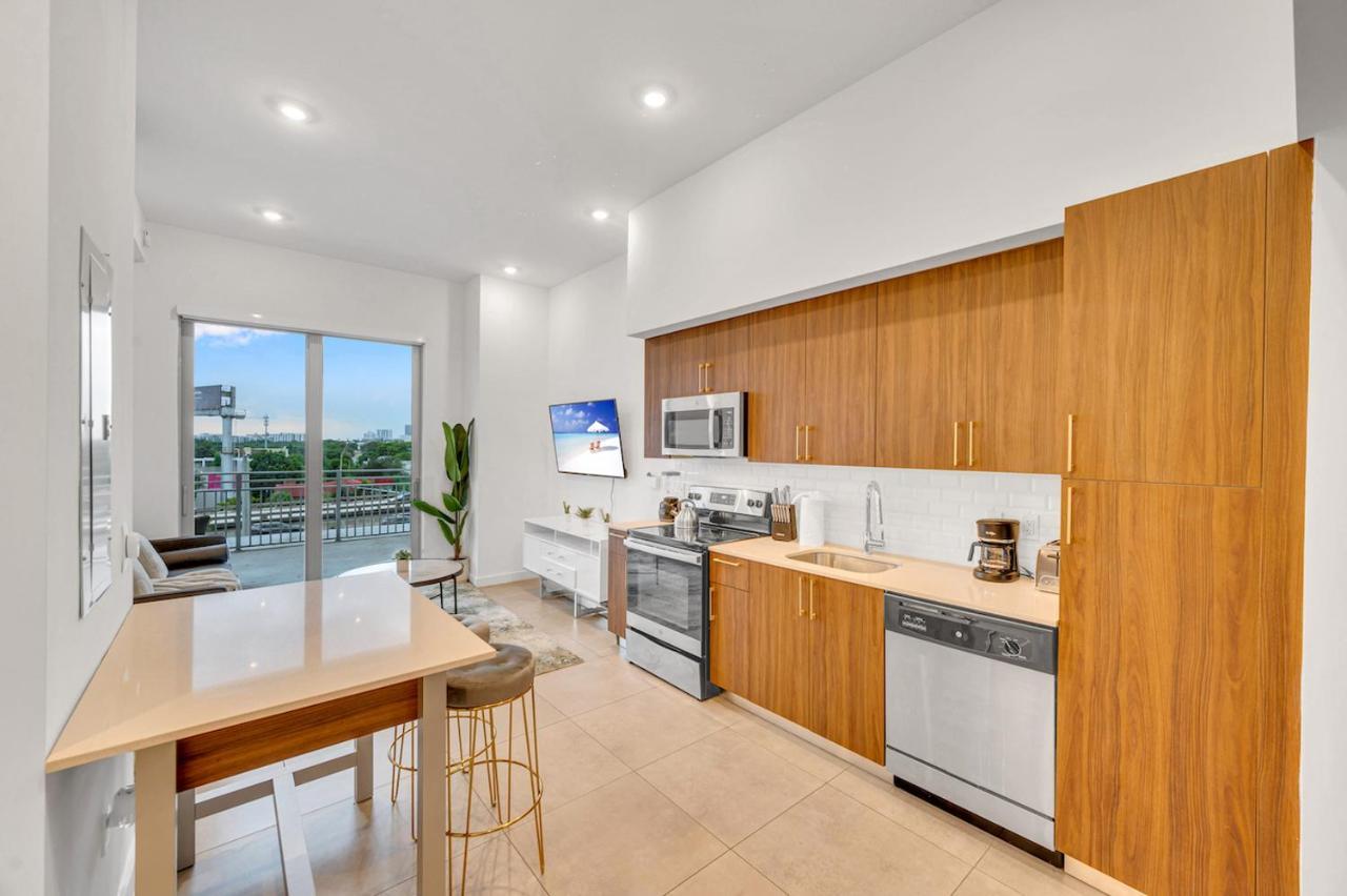 Appartement Modern Unit In Downtown With Free Parking *