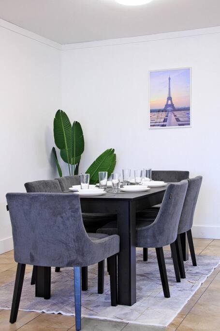 Holiday home Cozy Pet-friendly & With Free Parking *