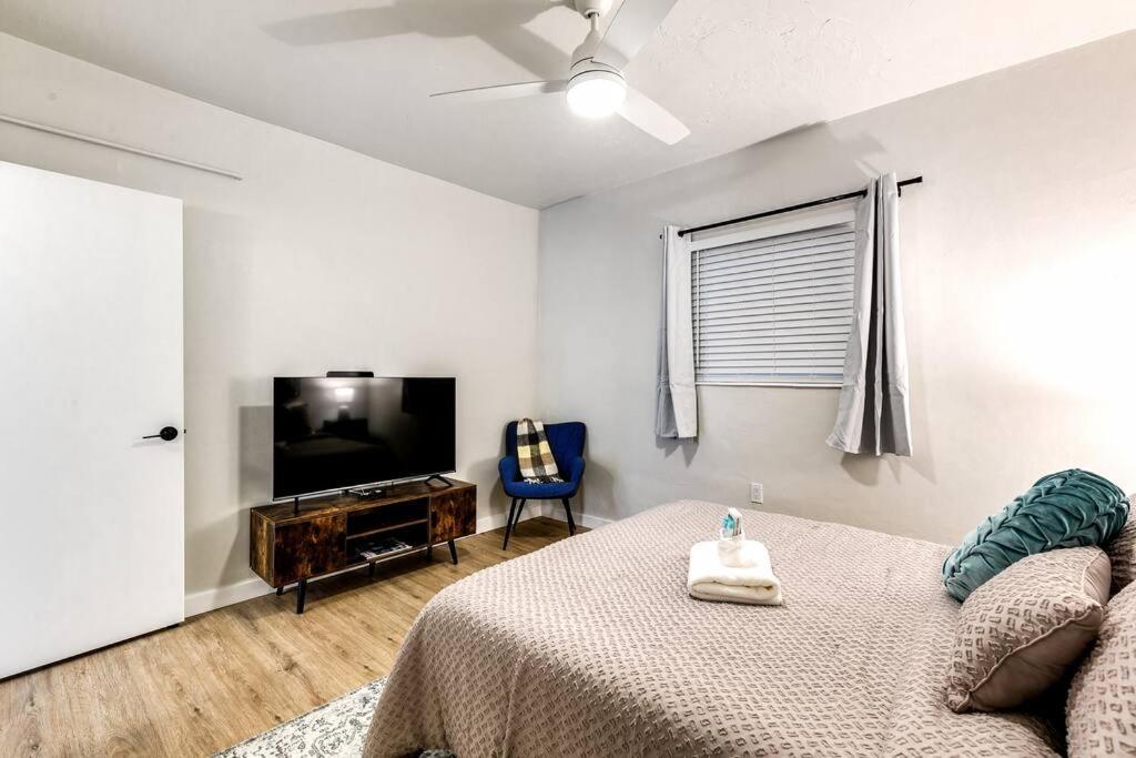 Spacious 2 Bedroom Near Airport Virg 5