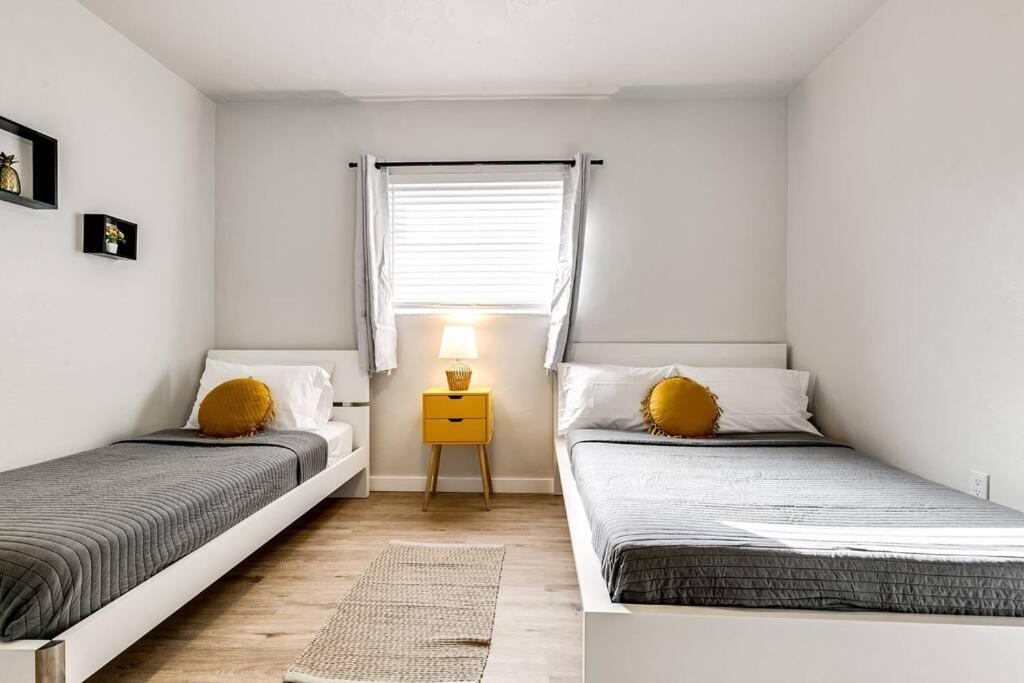 Spacious 2 Bedroom Near Airport Virg 5 *