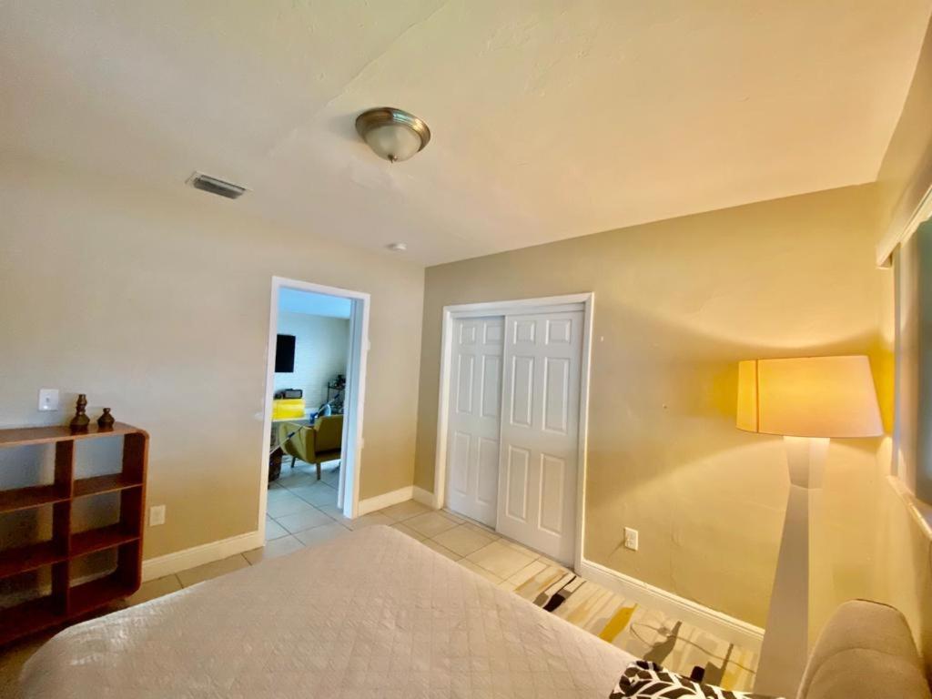 With Amazing Pool Villa Miami