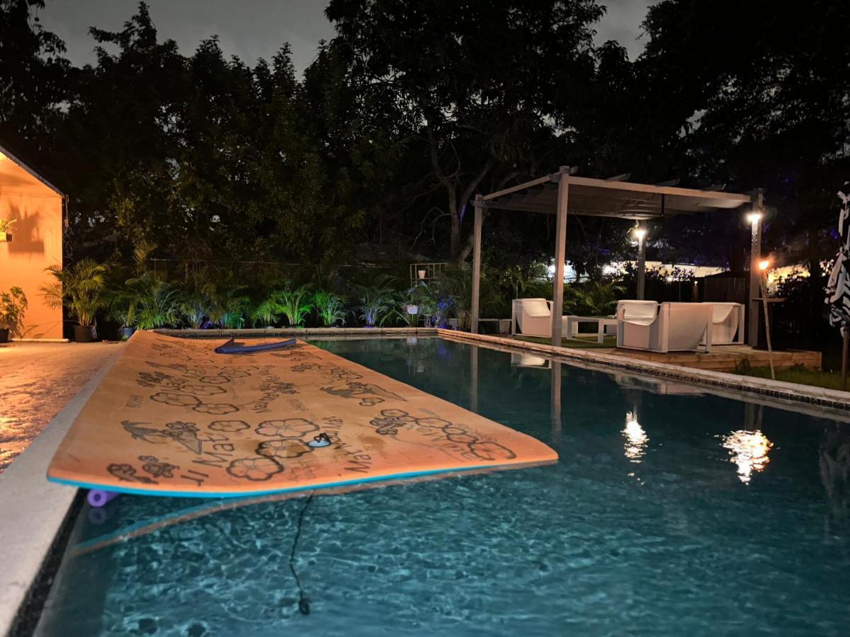 With Amazing Pool Villa