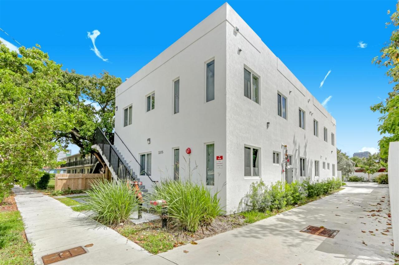 Artease 2 -largest, Stylish, Peloton Bike, Near Wynwood Walls & Restaurants Holiday home *