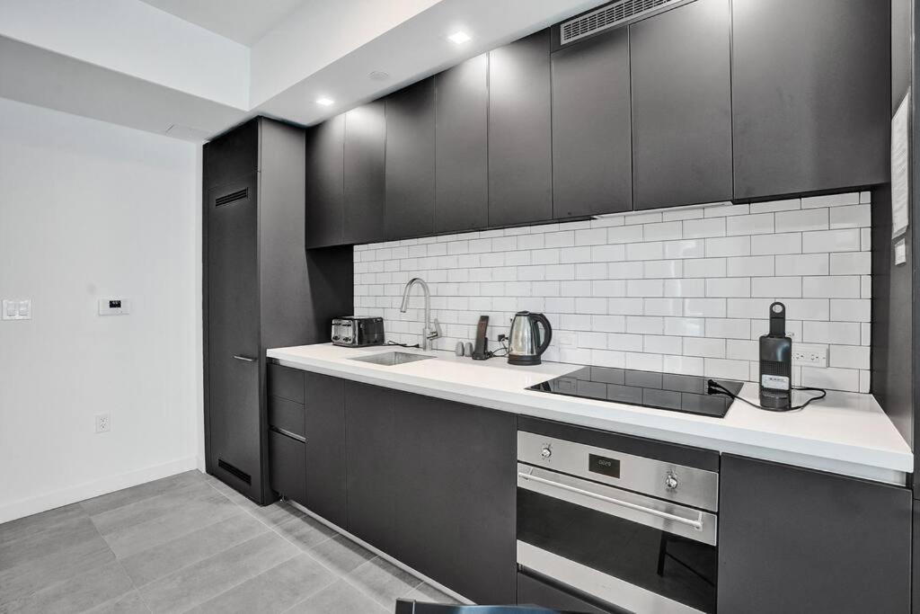 Apartment Downtown 2208