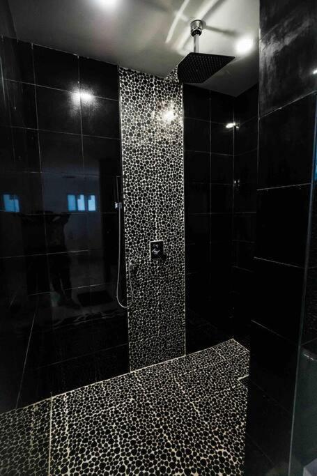 Exquisite Luxe 3 Bed With Hot Tub! * Miami