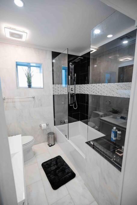 Villa Exquisite Luxe 3 Bed With Hot Tub!