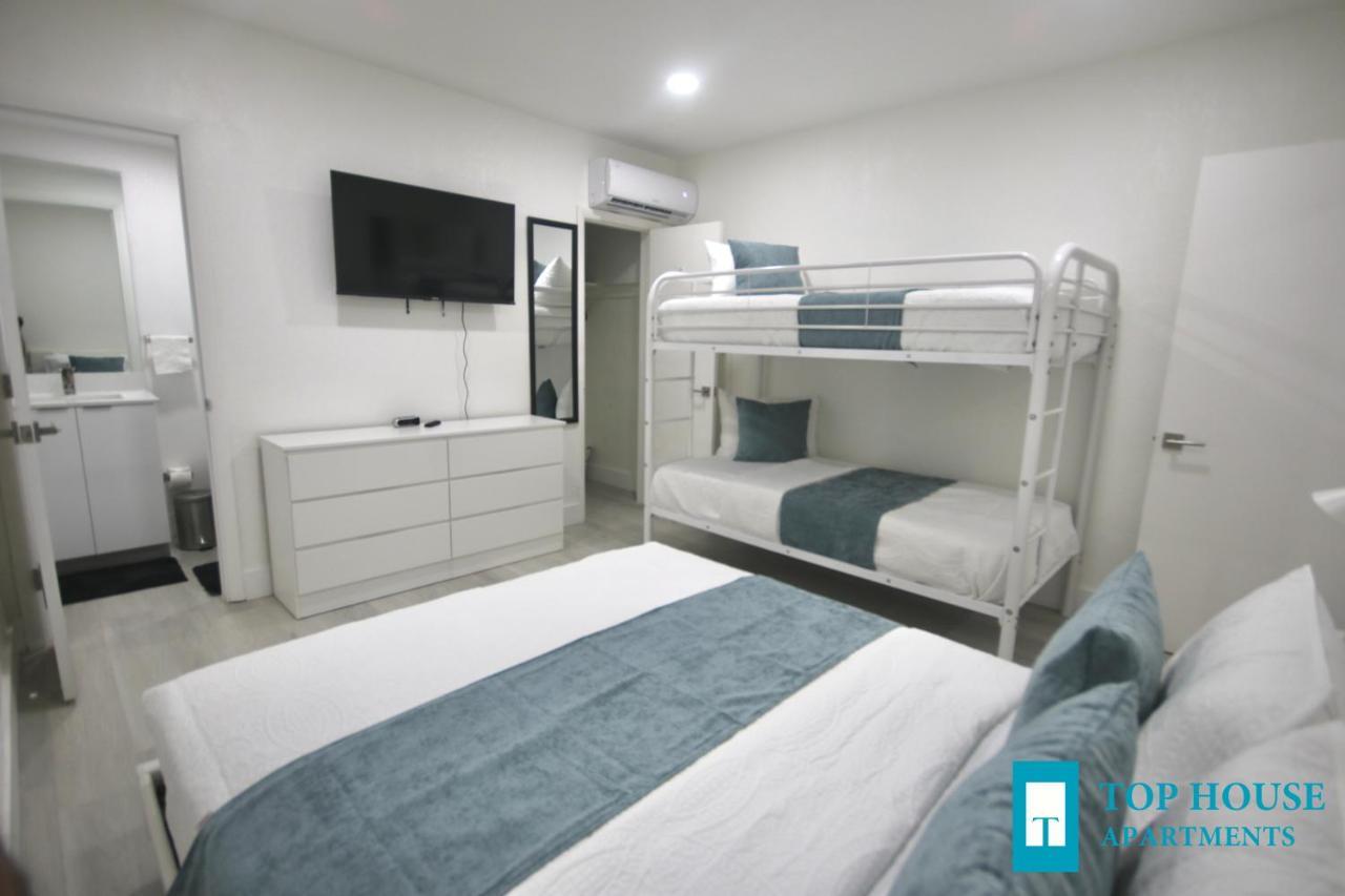 251 Airport/top House * Miami