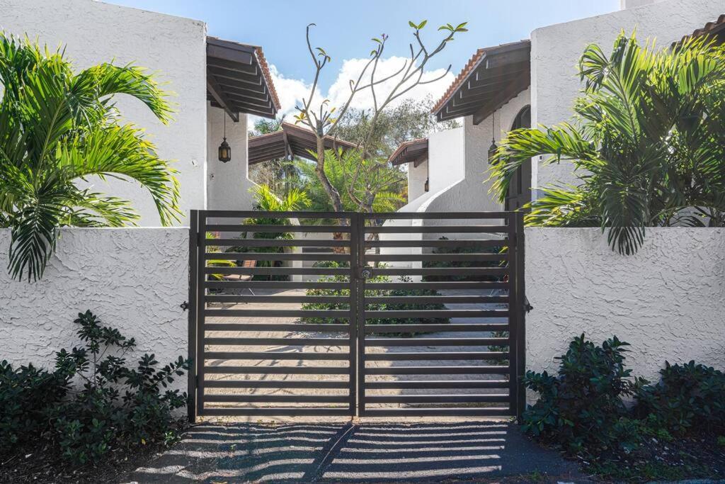 At St Unit A Luxury Pool Villa, Pet Friendly Villa *