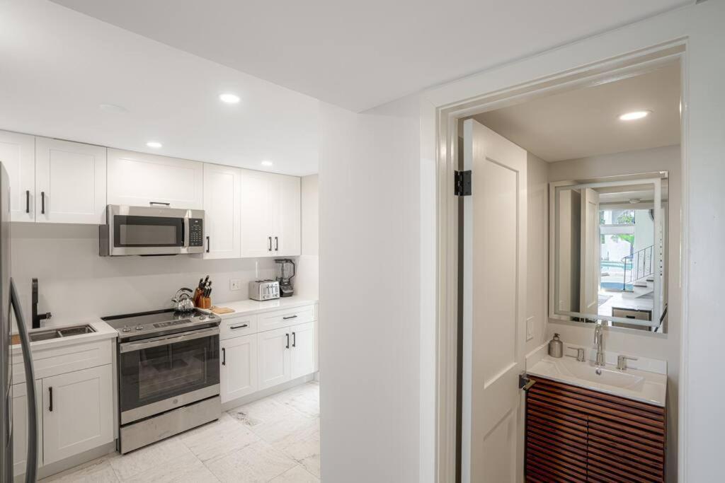 At St Unit A Luxury Pool Villa, Pet Friendly Miami
