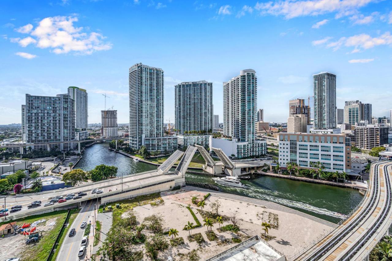 Iconic 2 Bedroom Loft Brickell-stunning Views *