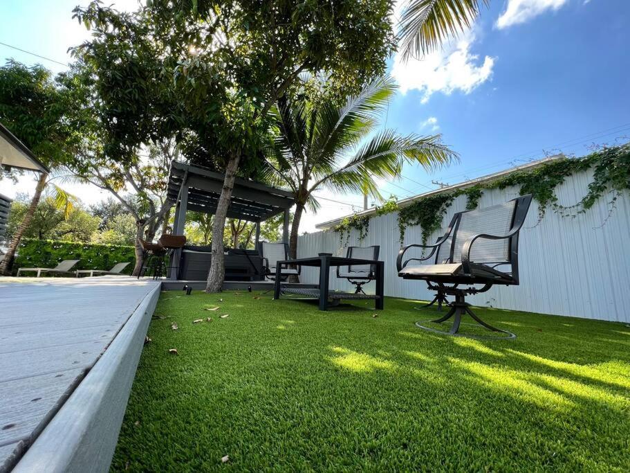 Stylish 3/2 Centrally Located! * Miami