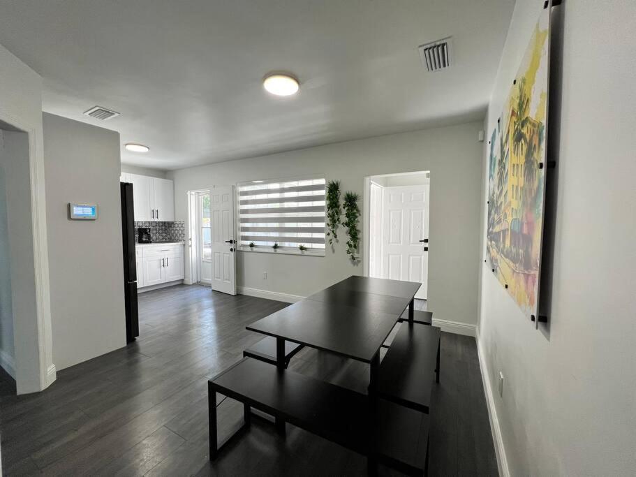 Stylish 3/2 Centrally Located! Miami