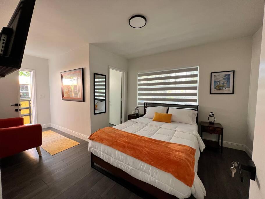 Stylish 3/2 Centrally Located! *