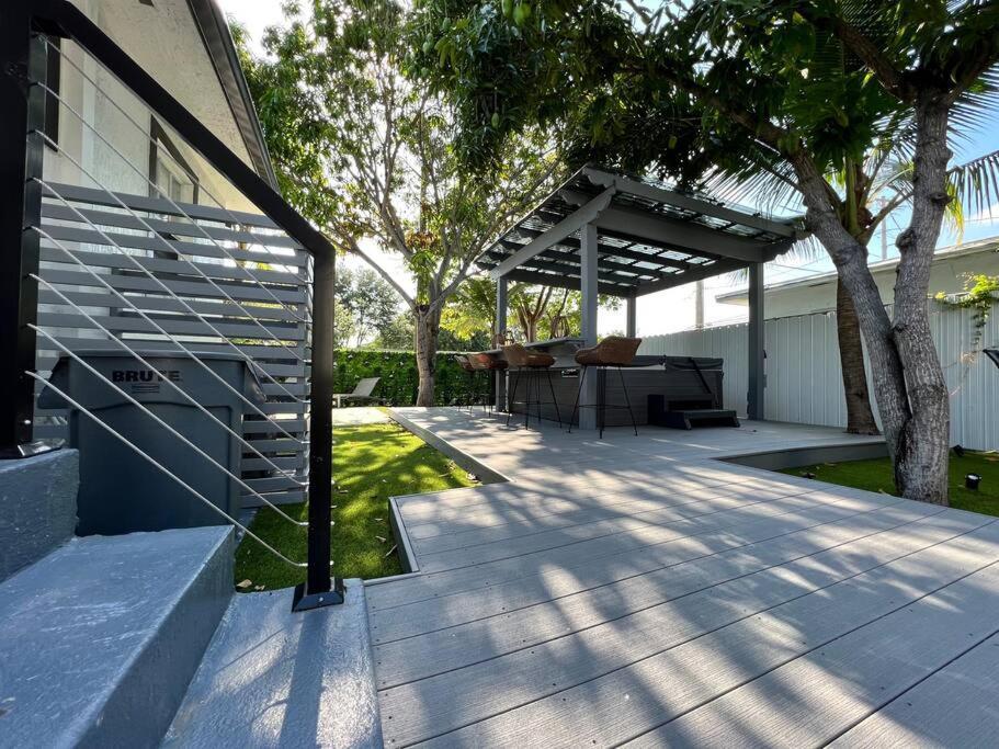 Stylish 3/2 Centrally Located! * Miami