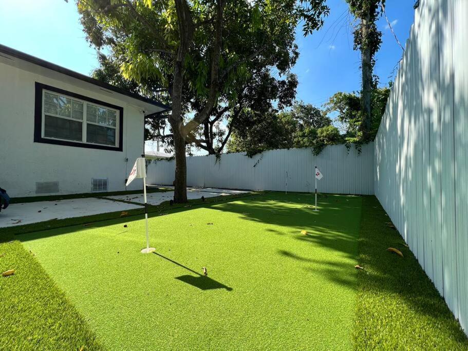 Apartment Stylish 3/2 Centrally Located! *