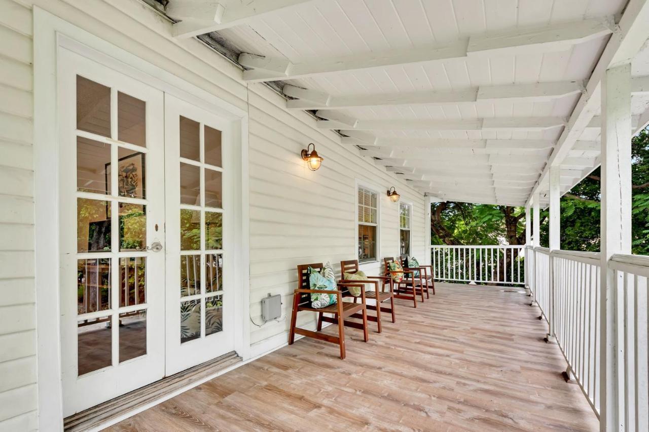 Casa Del Rio 4 Bed 2 Bath Next To River 1826 *