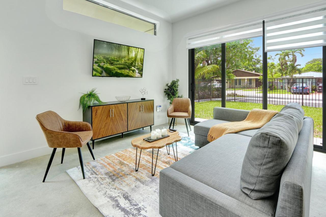 Holiday home Modern Design And Brand New Furniture