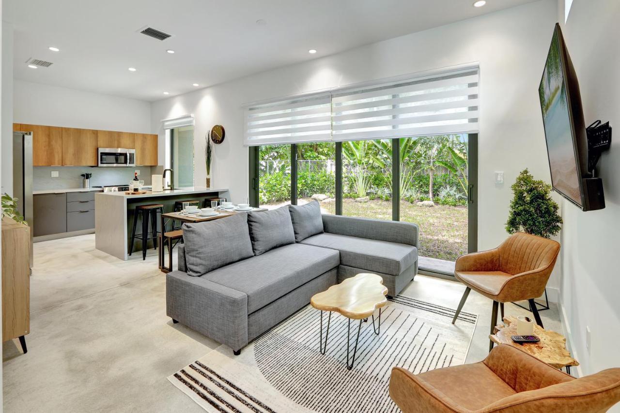 Modern Design And Brand New Furniture *