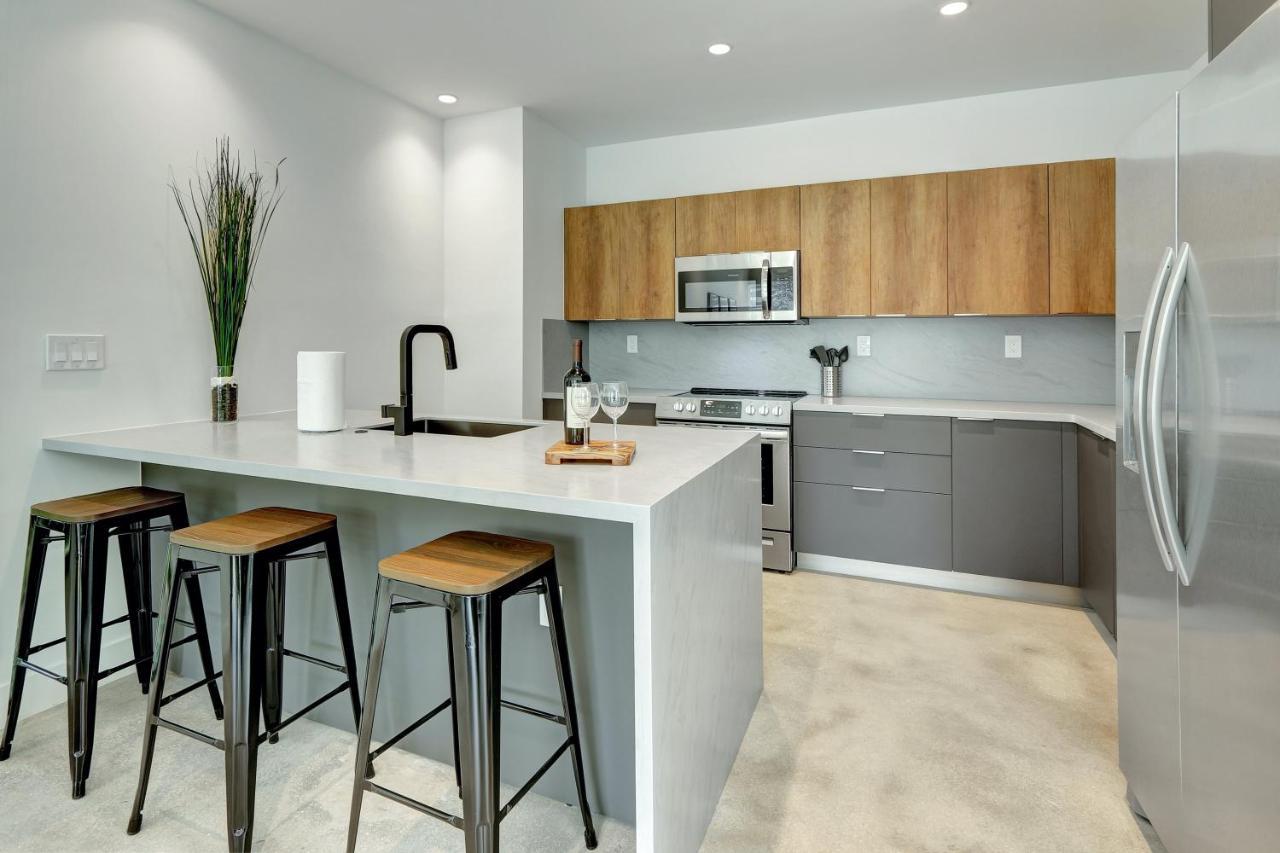 Modern Design And Brand New Furniture *