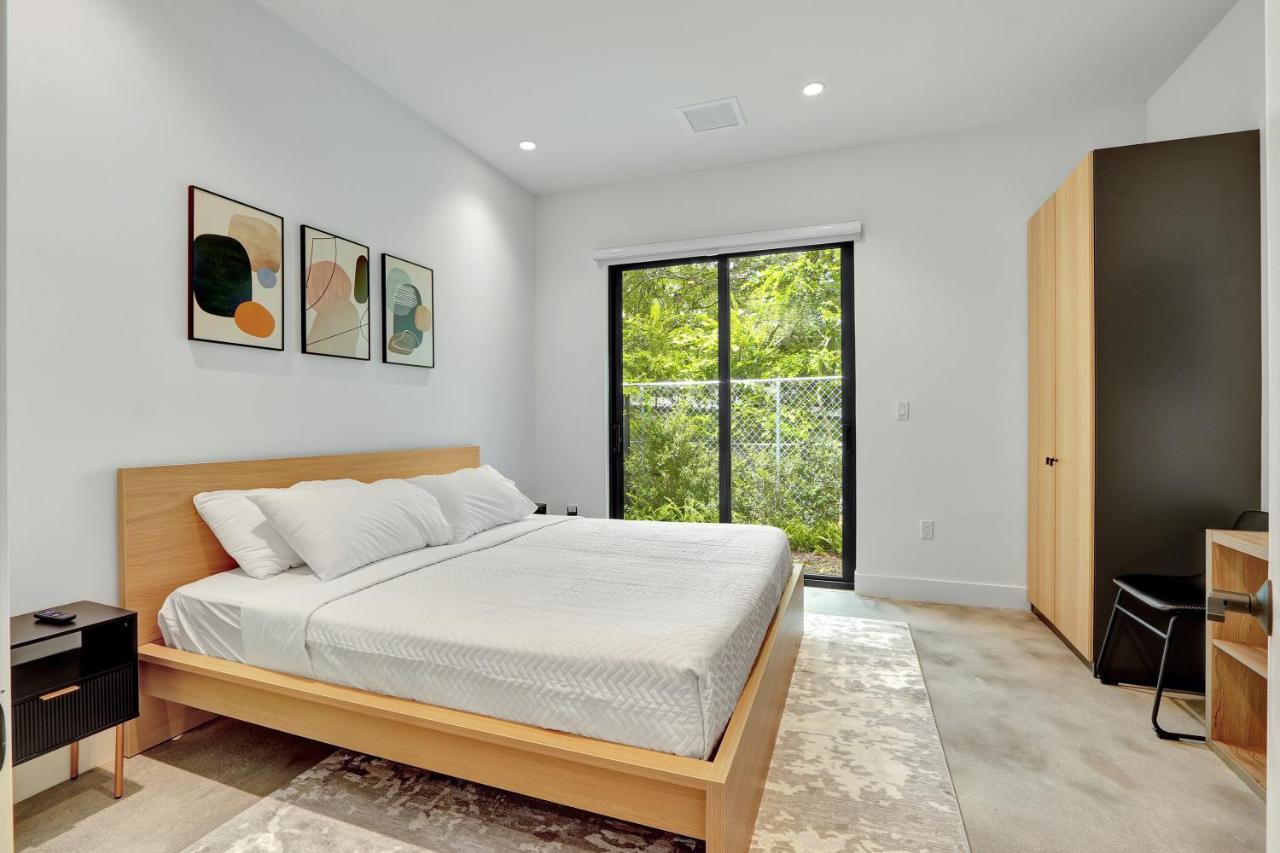 Modern Design And Brand New Furniture * Miami