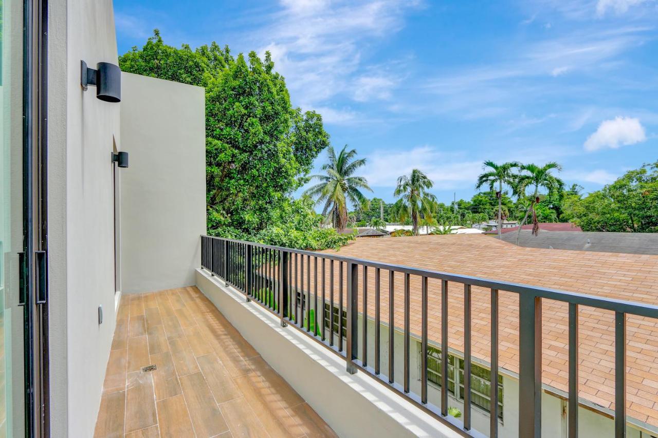 Modern Design And Brand New Furniture Miami