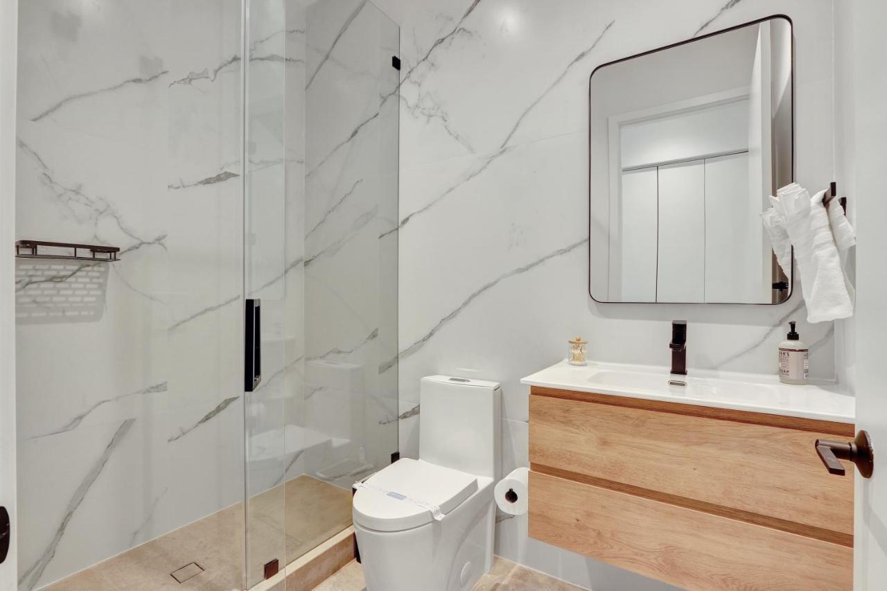 Modern Design And Brand New Furniture * Miami