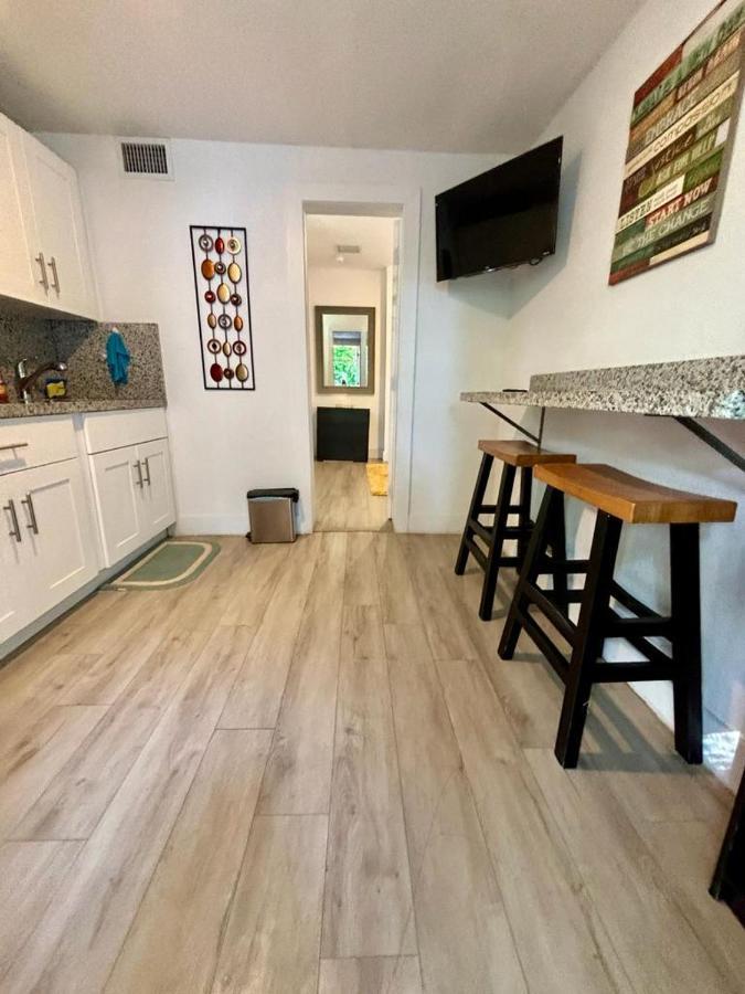 Holiday home Quiet & Centrally Located House - Private Parking, Laundry And Storage For Luggage Miami